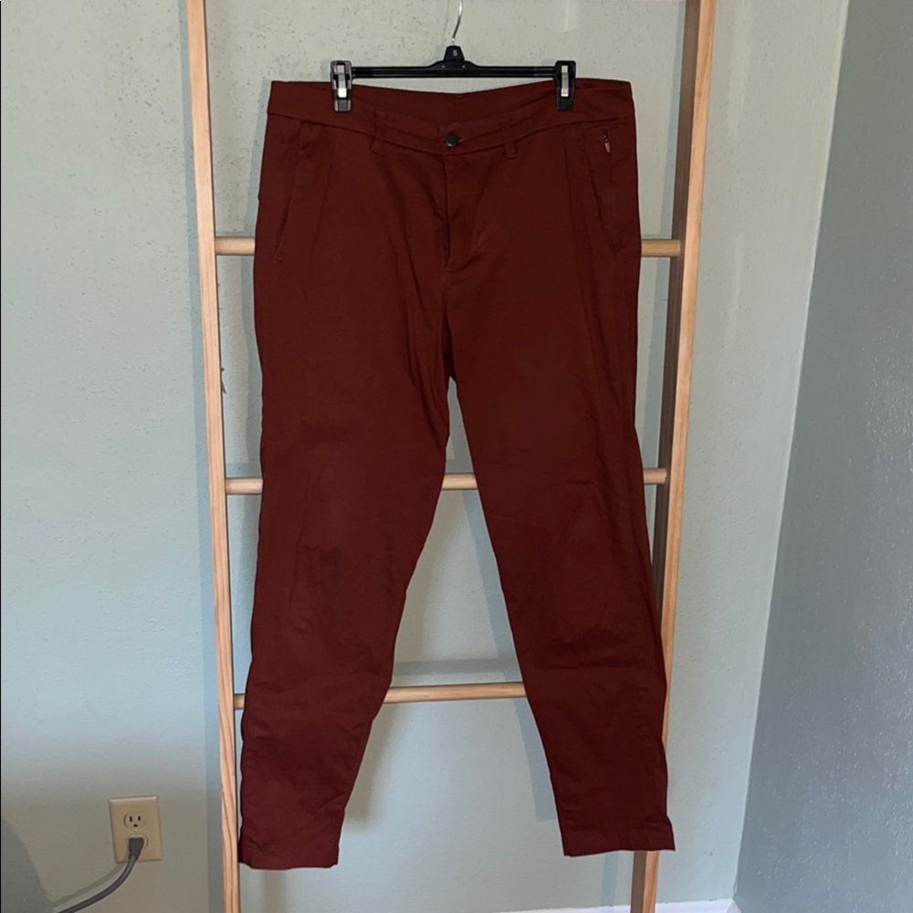 Lululemon Men’s Burnt Orange Pants